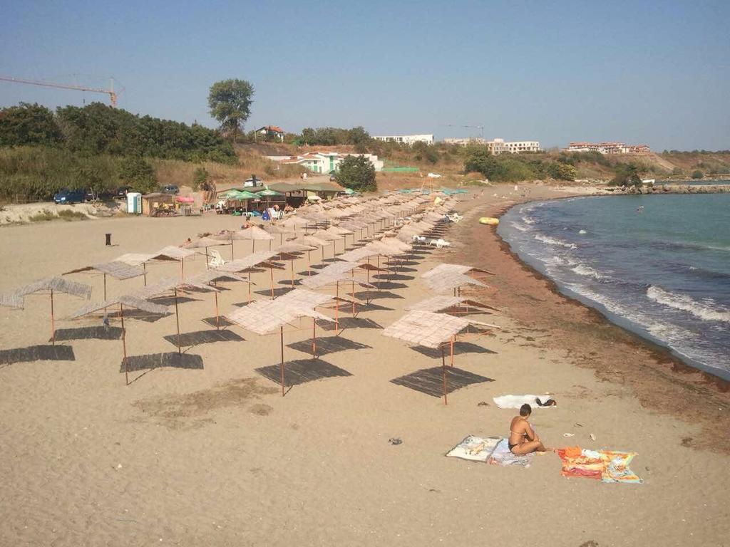 Apartment Morskoi Gnom Бургас Екстериор снимка