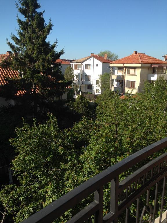 Apartment Morskoi Gnom Бургас Екстериор снимка