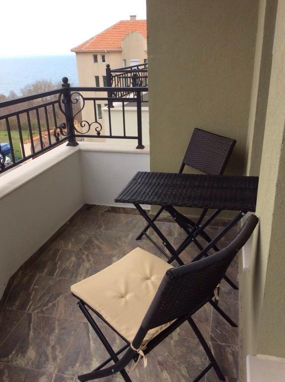 Apartment Morskoi Gnom Бургас Екстериор снимка