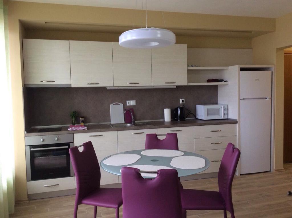 Apartment Morskoi Gnom Бургас Екстериор снимка